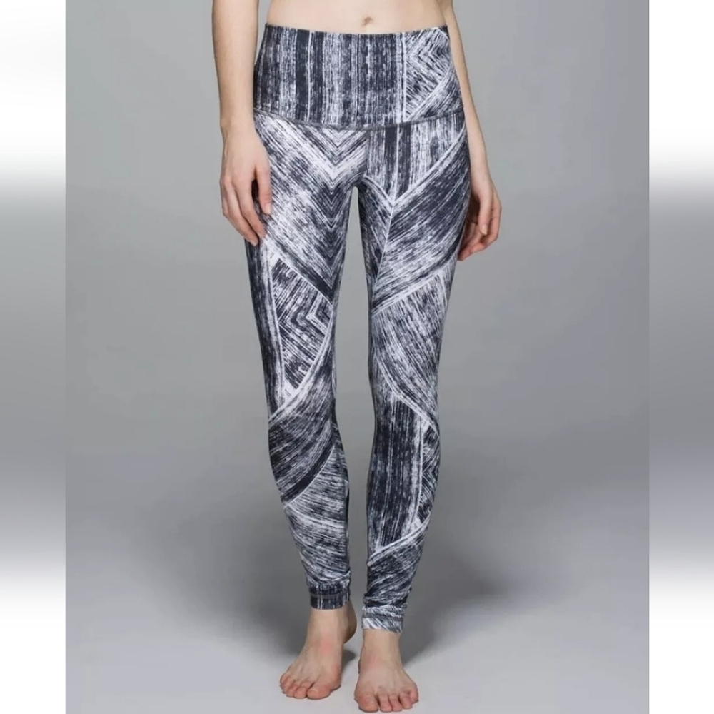 Lululemon Womens‎ Abstract Print High Rise Leggings Ankle Length Yoga Training